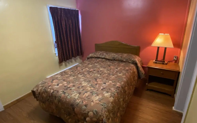 Front Royal Motel