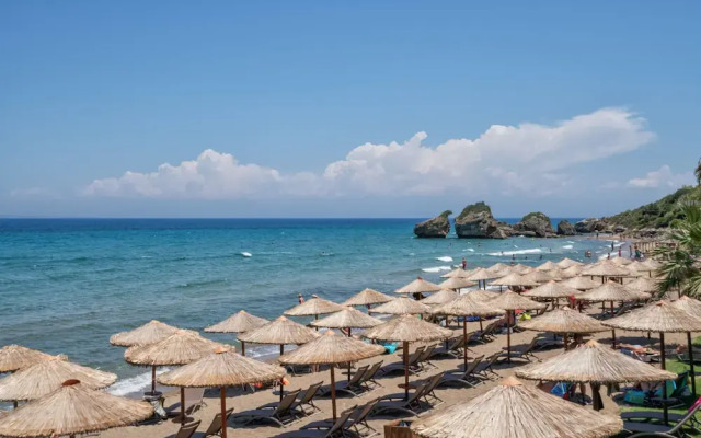 Porto Zorro Beach Hotel