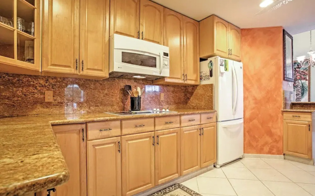 Naples Home w/ Pool, Extended Stays Welcome!