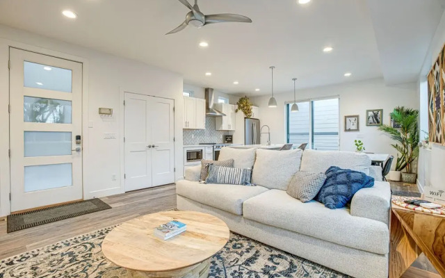 Modern Denver Vacation Rental w/ Rooftop Deck!