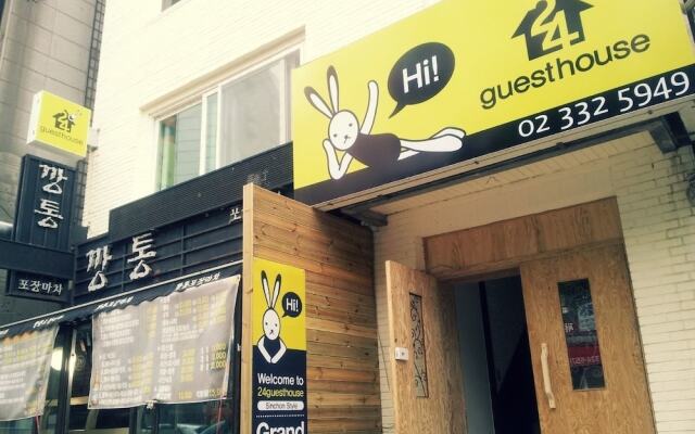 Отель Shinchon Hongdae Guesthouse вид на фасад