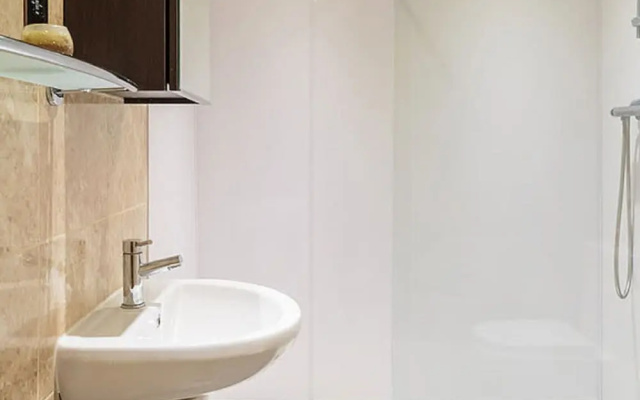 Luxury Central Newcastle Apartment 20