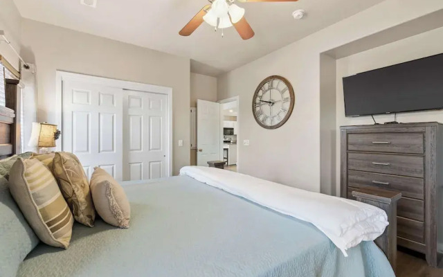Oak Lane Escape - Branson - Resort Condo on Golf Course w/ Endless Amenities
