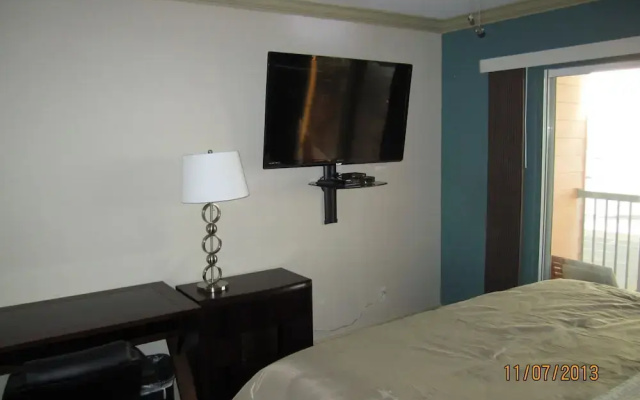 Maravilla Condos