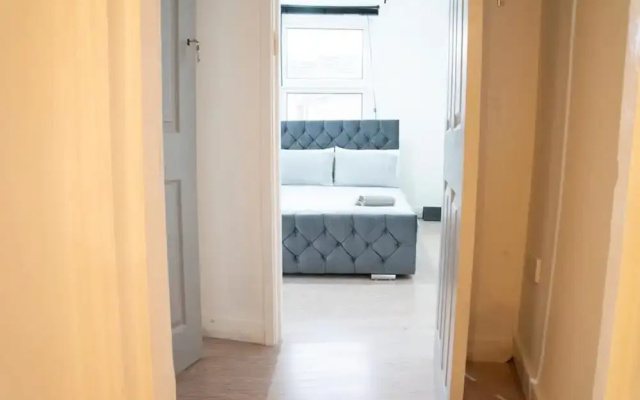 Inviting 3-bed Apartment in London