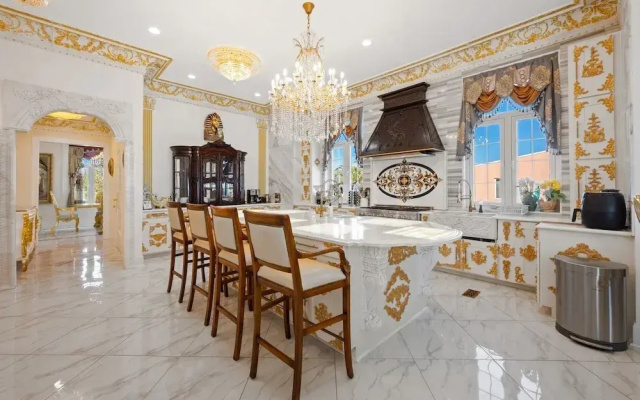 Sea Palace 5 Bedroom Home