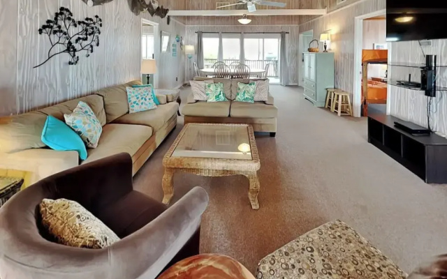 Blue Shamu by Topsail Realty