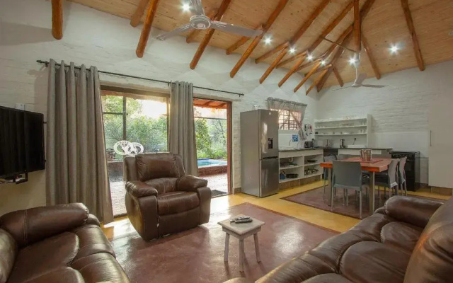 Kruger Wild Dog Inn House 1