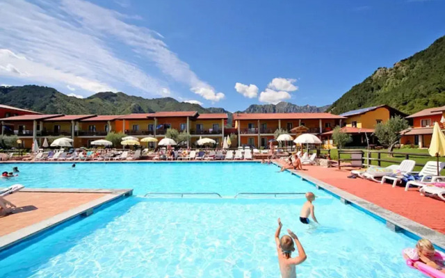 Lavish Holiday Home in Tremosine With Swimming Pool