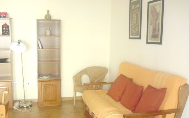 Отель With 2 Bedrooms in Portimão, With Wonderful City View and Balcony Португалия, Портимао - отзывы, цены и фото номеров - забронировать отель With 2 Bedrooms in Portimão, With Wonderful City View and Balcony онлайн комната для гостей