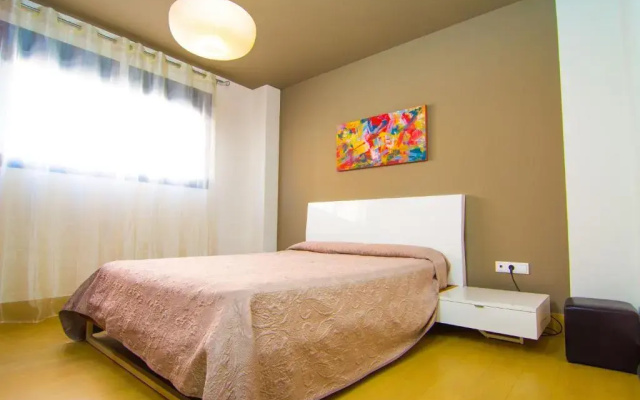 Apartamentos 16:9 Playa Suites