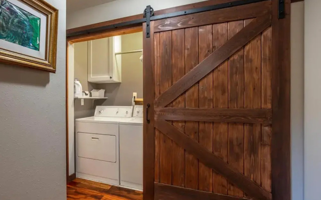 Devon Court 2 Bedroom Home by RedAwning