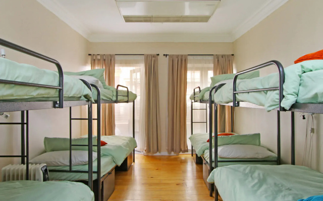 Forty8 Backpackers Hotel