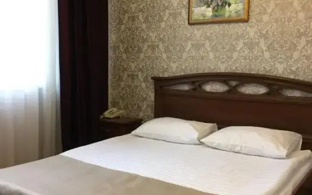 Hotel-Restaurant Lyube Plus