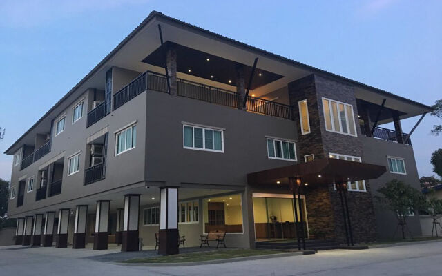 Отель Suthana Residence вид на фасад