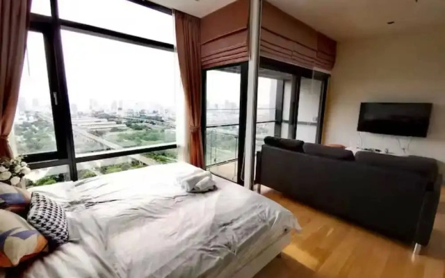 Circle Living Skyline Residence