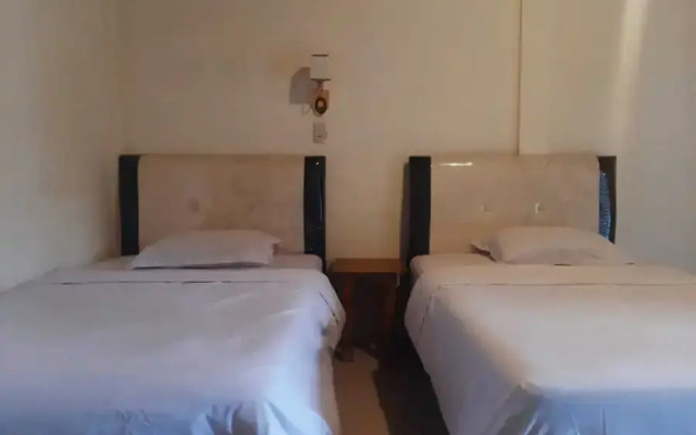 Laster Jony's Guesthouse Samosir RedPartner