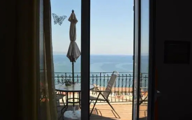 Violetta Rooms