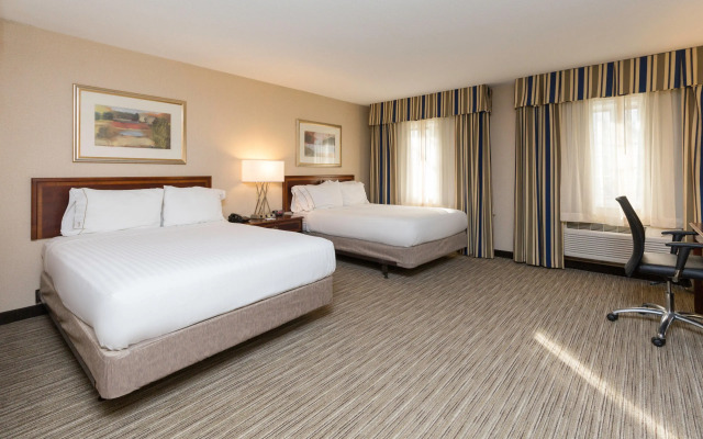 Holiday Inn Express Des Moines-At Drake University