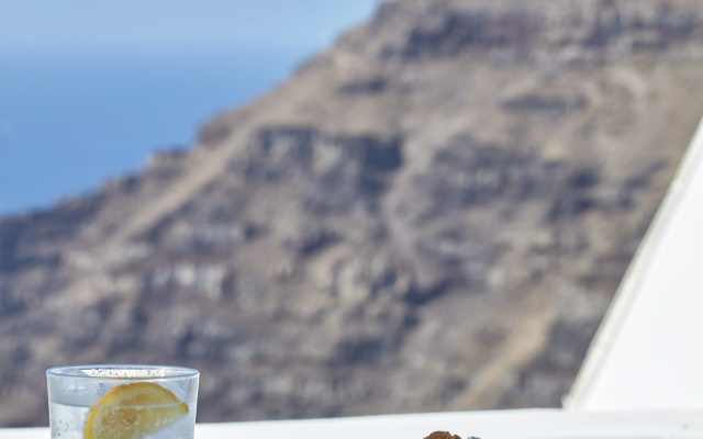 Cliffside Hotel
