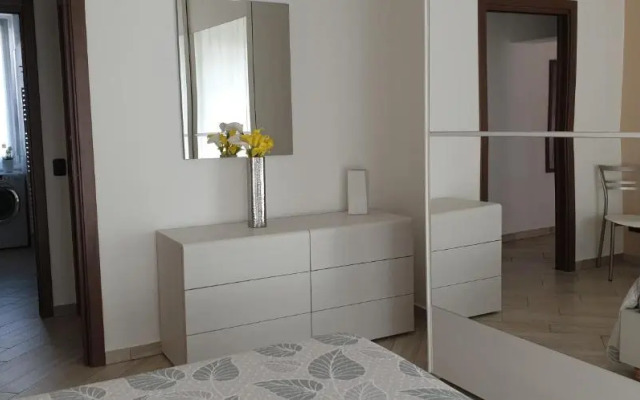 Karina House-check in H 24