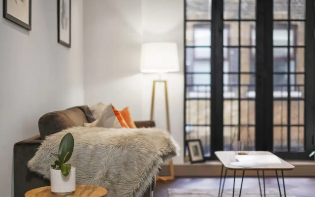 2 Bed Lux Apartments near Central London FREE WIFI by City Stay Aparts London