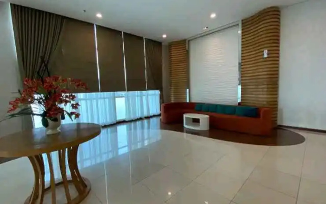 Alluring 1 Bedroom Penthouse Suite @ Green Bay Seaview Condominiums