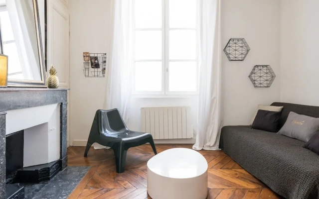 Honorê - Hôtel Pour Nomades Rêveurs - François Dauphin