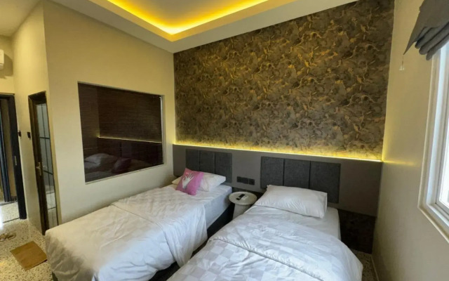 Hotel With OK