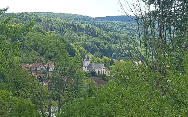 Charming Holiday Home With Natural Garden in Kaltennordheim-thuringia