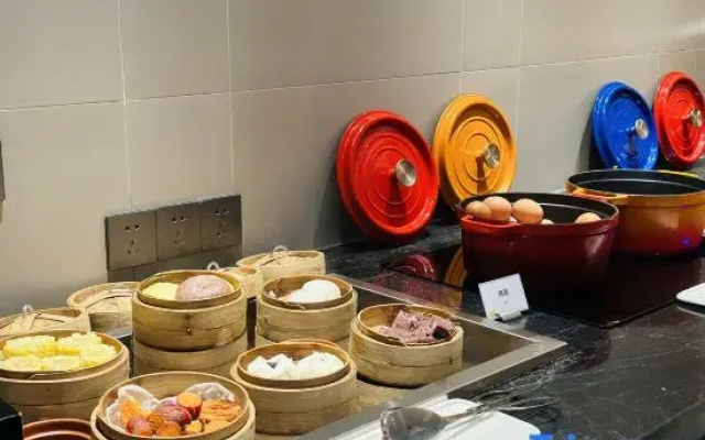 Home Inn (Zhenjiang Suning Plaza Yongan Road Food Street)