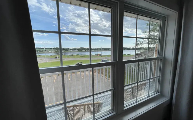 Gateway to Greenwich Suites