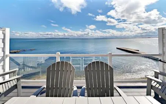 Put-In-Bay Waterfront Condo #108