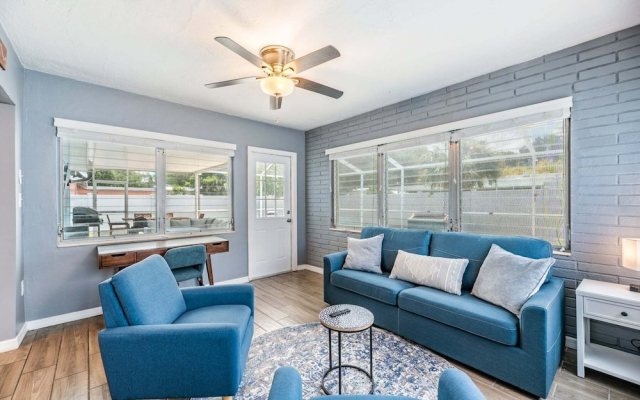 3442 Azalea Pl