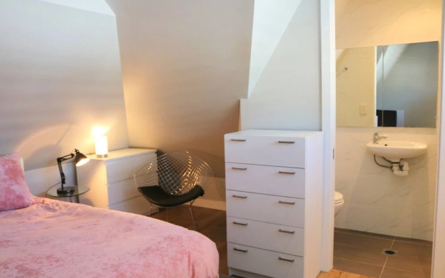 Newtown Studio in Excellent Location