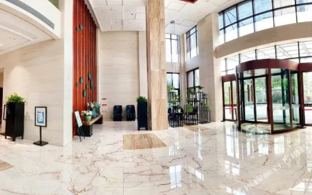 Milan Junyi Hotel