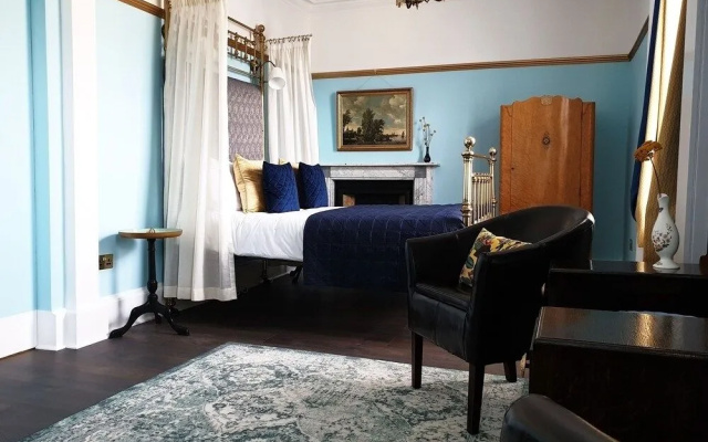 Little Robin Bed And Breakfast