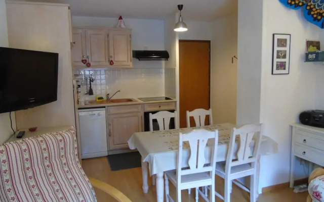 Lou Services Apartment CHAR9 LSI 001