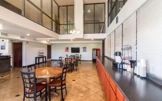 Premier Inn & Suites