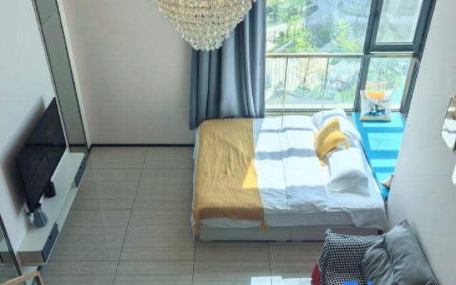 Huangdao Xinhai LOFT Scenic Apartment (Luofushan Road)
