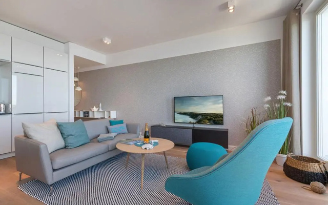 "FIRST" Sellin F645 Meerblick-Suite "View" im fünften OG
