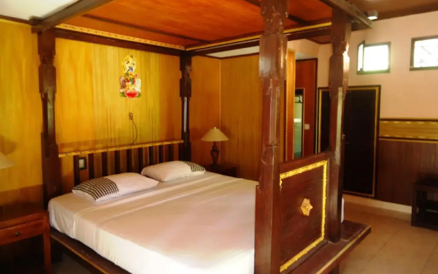 Wahyu Bungalow And Restaurant