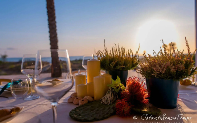 Cumeja - Beach Club & Hotel