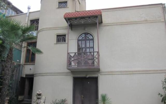 Envoy Hostel вид на фасад