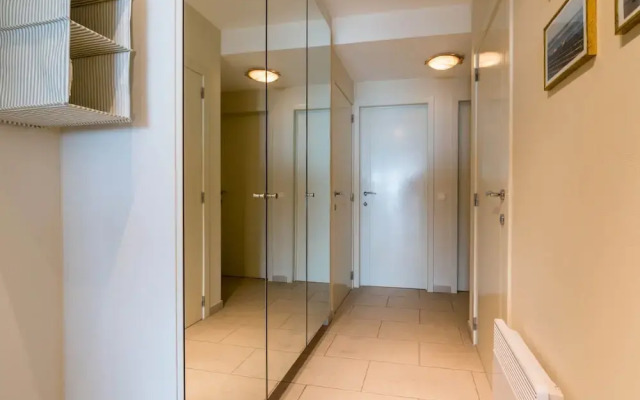 Apartment in Zeedijk With Sea View