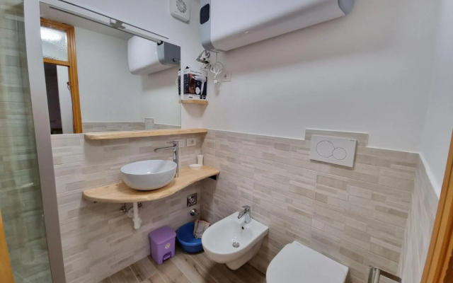 FRAINES 18 : typical two-room apartment.-198 Fraines 18