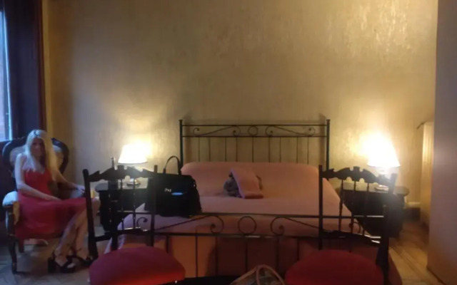B&B Amarantha Gothica Genoa