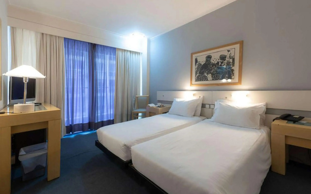 Dorian Inn Hotel