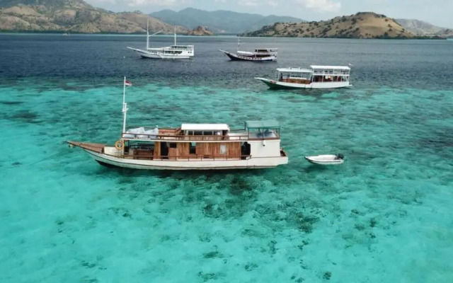 Regina Liveaboard