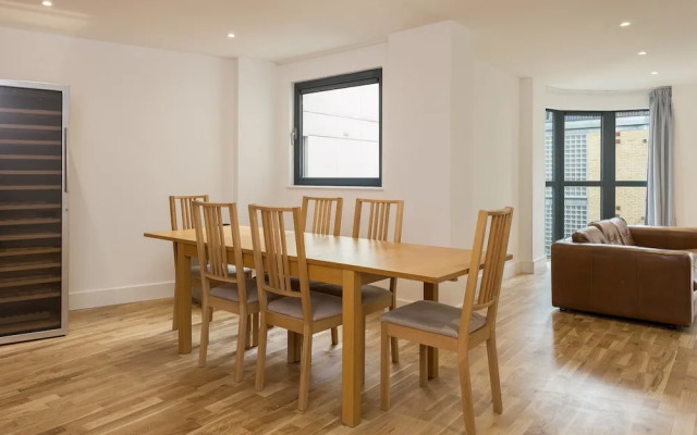 Spacious Flat With View of the Shard